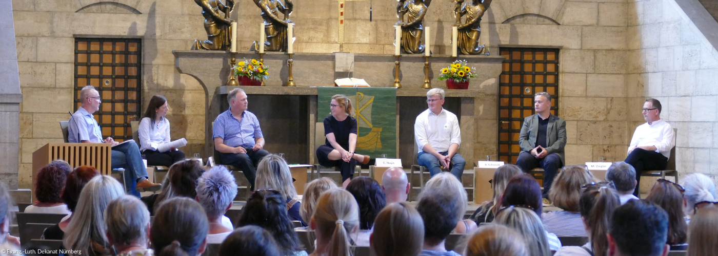 Podiumsdiskussion: Was ist dir die Kita wert? anlässlich der Bayerischen Landtagswahl 2023 in Nürnberg