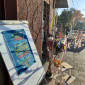 Segen für alle und Wünsche für den Stadtteil wurden auf bunten Bändern gesammelt. Bild: Julia Popp.