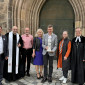 Gruppenfoto zur Eröffnung des Lutherweges in Nürnberg mit Festgottesdienst in St. Jakob am 5.5.2024